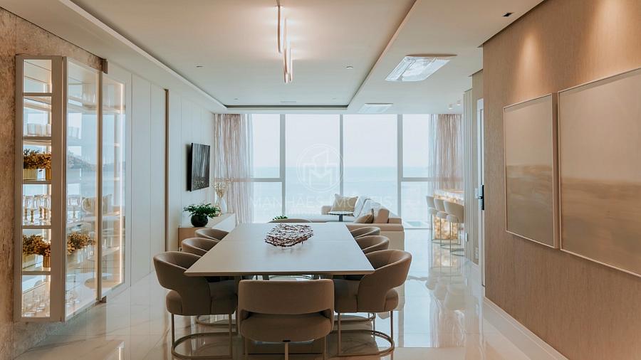Imagens do Apartamento Mobiliado: Amplo living de frente para o mar