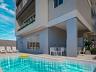 Piscina com prainha
