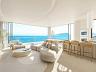 Amplo living integrado frente mar